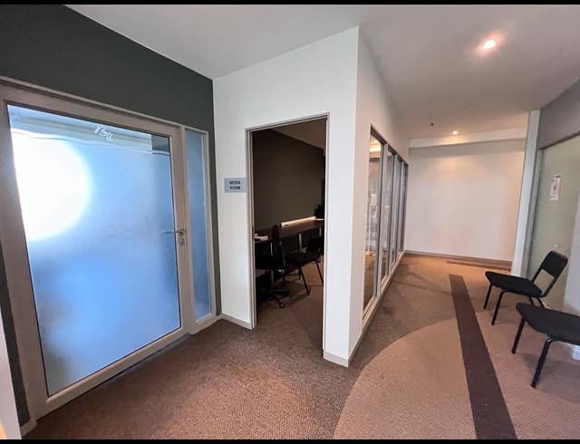 450M² OFFICE FOR SALE IN SALT RIVER